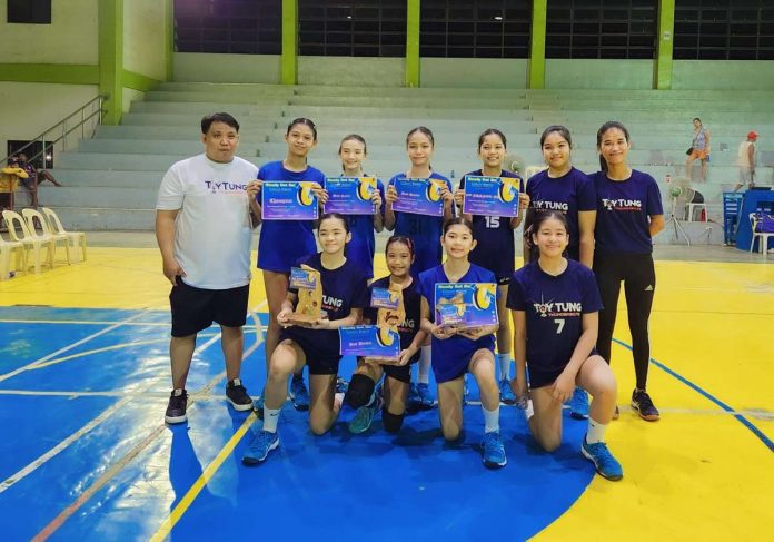 sports_bacolod_resized Members of the Bacolod Tay Tung High School team. PHOTO COURTESY OF SHE LIMSIAKO UY