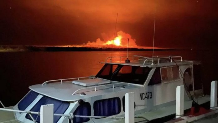 Fire has threatened the town of Loch Sport in Victoria. MEERLIEU RURAL FIRE BRIGADE
