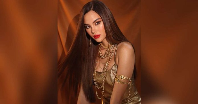 Catriona Gray_superimposed CATRIONA GRAY
