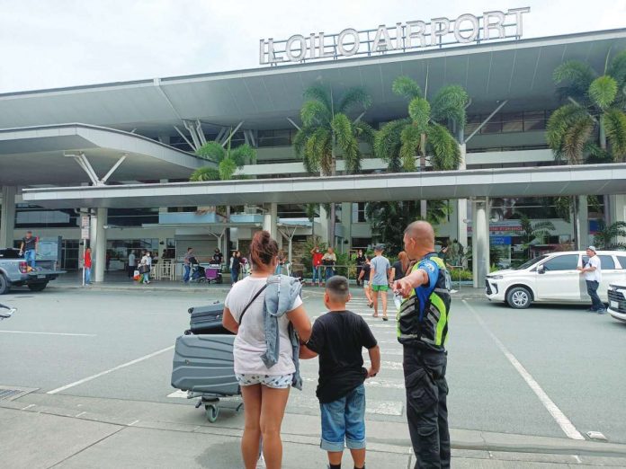 Iloilo_airport_resized Airline passengers are advised that the Civil Aviation Authority of the Philippines will hold an emergency simulation exercise at the Iloilo Airport in Cabatuan, Iloilo from 2 p.m. to 6 p.m. on Friday, Nov. 10. AJ PALCULLO/PN