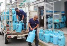Households were greeted by higher liquefied petroleum gas prices on Wednesday, Nov. 1. PNA PHOTO BY GIL CALINGA
