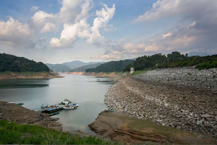 boost_agri.JPG_resized Angat dam breaches its minimum operating level at 179.9 meter above sea level on July 8, 2023. GIGIE CRUZ/ABS-CBN NEWS PHOTO