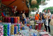 DOLE: ‘Give workers their 13th month pay early’ The Department of Labor and Employment reminds employers to release the 13th month pay of qualified employees in the private sector on or before Dec. 24, 2023. Photo shows people buying Christmas decorations as early as October this year. CONTRIBUTED PHOTO
