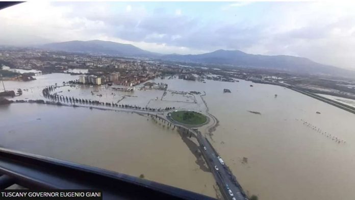 italy_resized This was the scene over Campi Bisenzio and Prato after the River Bisenzio burst its banks in Italy. BBC