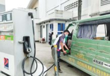 Oil firms roll back fuel prices by up to P3 per liter Fuel price rollbacks today mark the third consecutive week for diesel and kerosene, and the second for gasoline. PN PHOTO