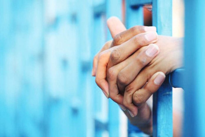 political_resized There are over 700 political prisoners in the country facing baseless charges, according to a support group. It calls on the Department of Justice to stop from allowing itself to be used as an instrument of political persecution by concocting cases to keep dissenters and activists in prolonged detention. INQUIRER.net stock photo