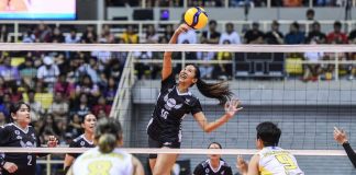 Petro Gazz Angels’ Ranya Musa drops the ball against the defense of F2 Logistics Cargo Movers. PVL PHOTO