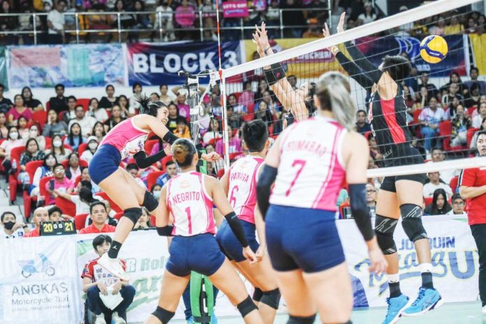 Creamline Cool Smashers’ Alyssa Valdez smashes the ball towards the defense of PLDT High Speed Hitters. PVL PHOTO