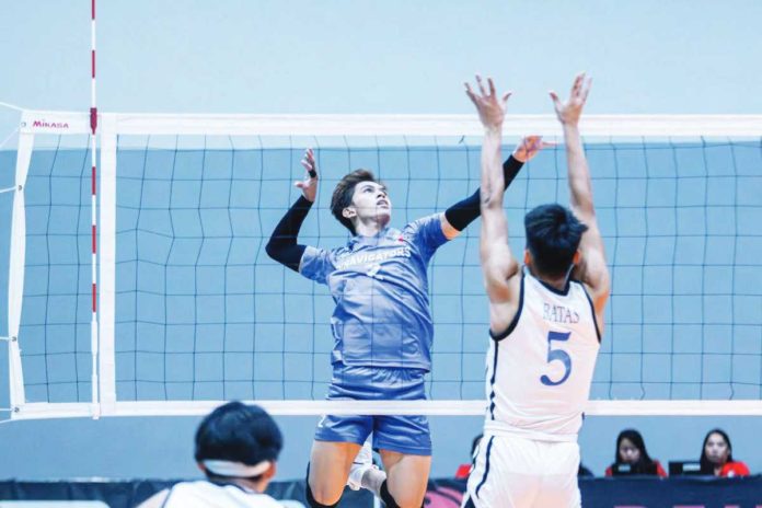 sports_iloilo_resized Iloilo D’Navigators’ Kyle Villamor motions for an attack against Ateneo de Manila University Blue Eagles’ Kennedy Batas. PHOTO COURTESY OF SPIKER’S TURF