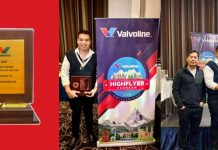 Picture from left: (1) The Award, (2) Emmanuel Aguillon with the award, (3) Valvoline’s Cluster Manager Victor Llanes, F&E’s SVP Sales Head, Emmanuel Aguillon, Valvoline’s Rest of Asia Regional Head, Parveen Khokher and F&E’s SVP Marketing Head, Gen Aguillon-Chiong with the award.