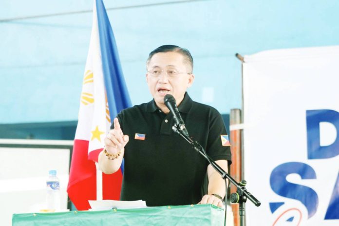 1_resized Sen. Christopher “Bong” Go and his Malasakit Team distributed snacks, shirts, masks, and vitamins to 278 individuals from Bago City and Pontevedra in Negros Occidental. Select recipients also received pairs of shoes.