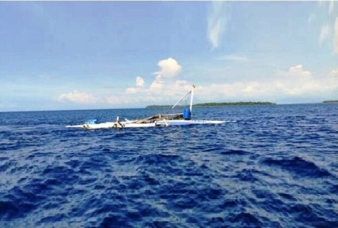 china_resized (1) Filipino fishing banca Ruel J capsized off the waters of Paluan, Occidental Mindoro. PHOTO FROM THE PHILIPPINE COAST GUARD