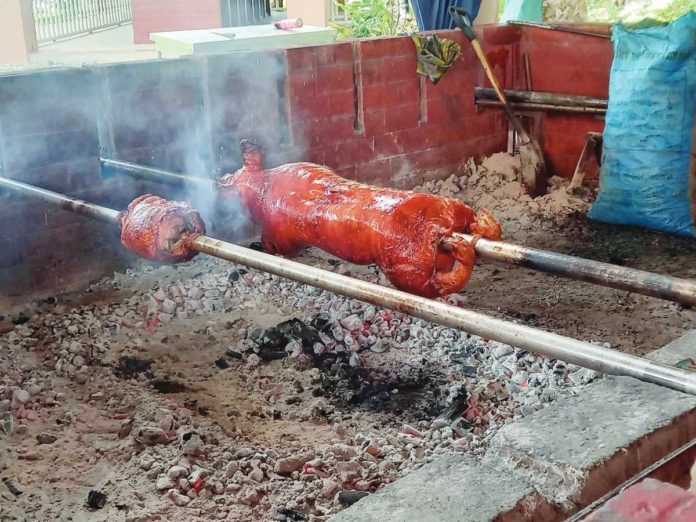 lechon_resized (1) Lechon vendors in Bacolod City are encouraged to have their hogs slaughtered at the abattoir to ensure safety. PN FILE PHOTO