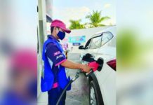 Oil firms to roll back price of diesel, kerosene The Department of Energy-Oil Industry Management Bureau says the price per liter of diesel may be slashed by P0.10 to P0.35 in the first week of 2024. AJ PALCULLO/PN