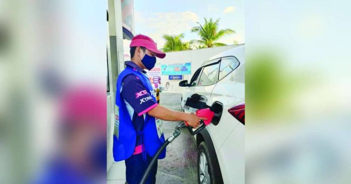 The Department of Energy-Oil Industry Management Bureau says the price per liter of diesel may be slashed by P0.10 to P0.35 in the first week of 2024. AJ PALCULLO/PN