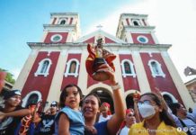 Señor Santo Niño devotees join the Dinagyang Festival 2023 “Pamukaw” at San Jose Parish Placer in Iloilo City in this file photo. JERRY TREÑAS FB PHOTO