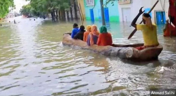 somalia.JPG_resized Following heavy rains people used boats to get around the Somali town of Bardere. AHMED SALIHI PHOTO