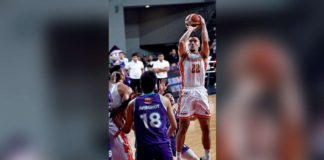 NorthPort Batang Pier’s Cade Flores pulls up for a basket. PBA PHOTO