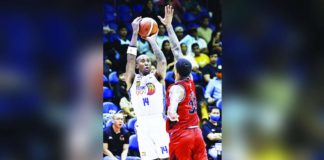 Rondae Hollis-Jefferson leads the TNT Tropang Giga offense against Taipei Fubon Braves. PBA PHOTO