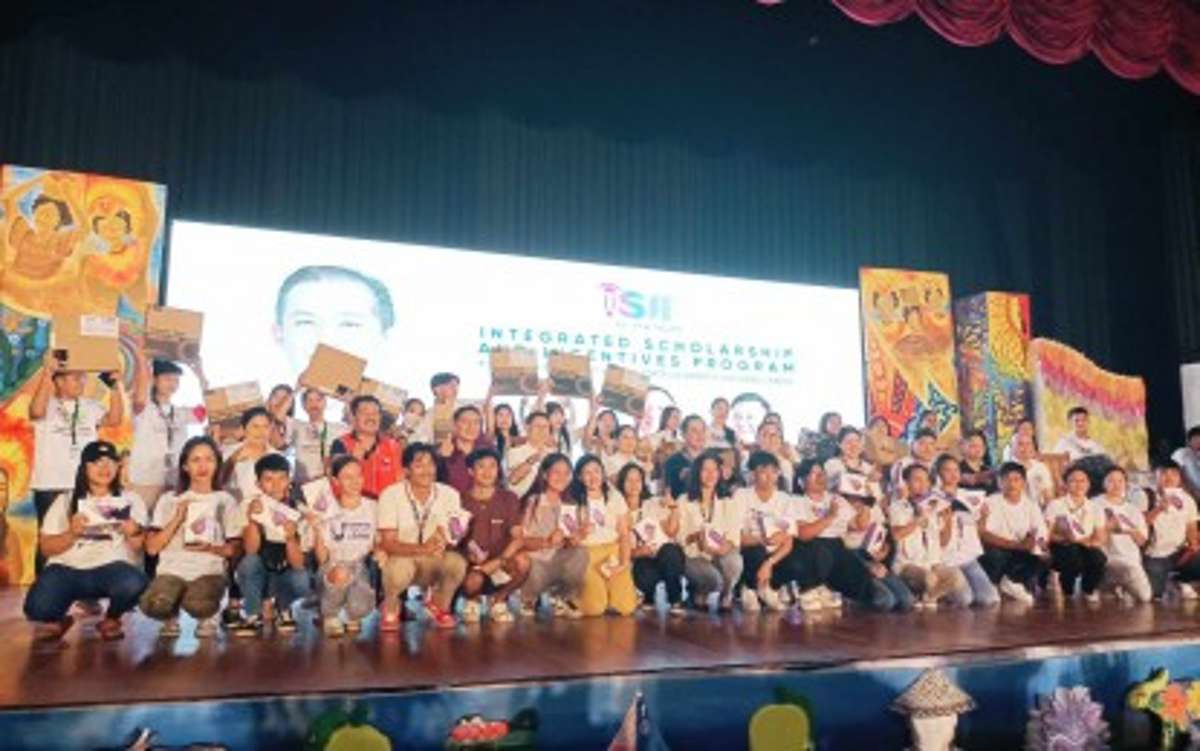 3K Ilonggo students benefit from scholarship and incentives program
