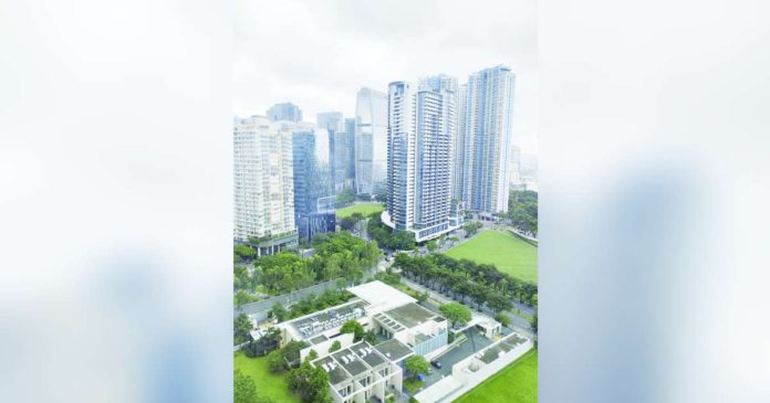 top performing_superimposed Despite several headwinds, the Philippine economy grew by 5.5 percent in the first three quarters of 2023. The economic growth during the period was one of the highest in Asia. DARLANA PHOTO