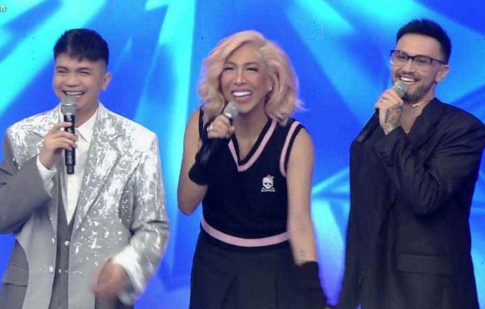 billy.JPG_resized (From left) Vhong Navarro, Vice Ganda and Billy Crawford. ABS-CBN PHOTO