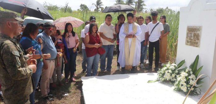 massacre_resized A solemn mass was offered to commemorate the nine individuals slain 11 years ago by the rebels in Barangay Puso, La Castellana in Negros Occidental. 62ND INFANTRY BATALLION / FACEBOOK