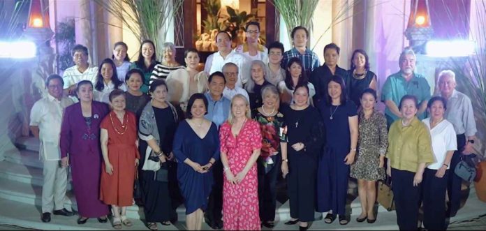 Owners and heirs of the ancestral homes featured in the book with Gina Consing-McAdam (center front, in navy blue) and Siobhàn Doran (center front, in pink)