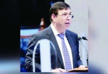 Former Batangas Representative Ralph Recto takes his oath as the new secretary of the Department of Finance on Friday, Jan. 12. SENATE HANDOUT PHOTO/FILE PHOTO