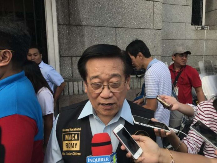 Election lawyer Romulo Macalintal says without a formal petition having been filed, it is premature to submit signature sheets to the Commission on Elections, and there is likewise no valid reason for the Commission to receive them. INQUIRER.net file photo