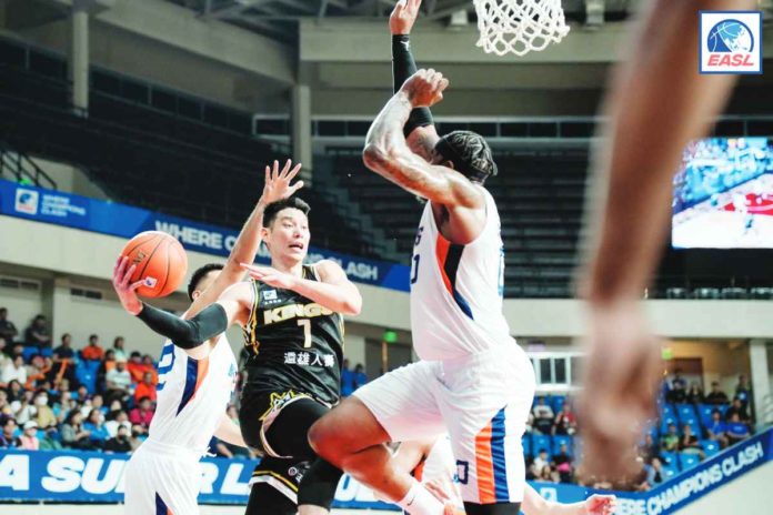 sports jeremy New Taipei Kings’ Jeremy Lin looks to pass the ball after being hounded by the defense of Meralco Bolts. PHOTO COURTESY OF EASL