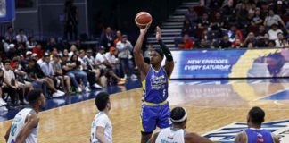 Magnolia Chicken Timplados Hotshots’ Abu Tratter pulls up for a basket. PBA PHOTO