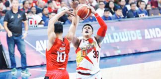 Ilonggo Jericho Cruz of San Miguel Beermen pulls up for a shot against the defense of Barangay Ginebra San Miguel Kings’ Nard John Pinto. PBA PHOTO