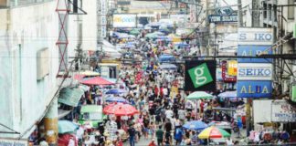 People walk along a street market in Quiapo, Manila. Quiapo is known as the “Old Downtown of Manila.” REUTERS/ELOISA LOPEZ/FILE PHOTO