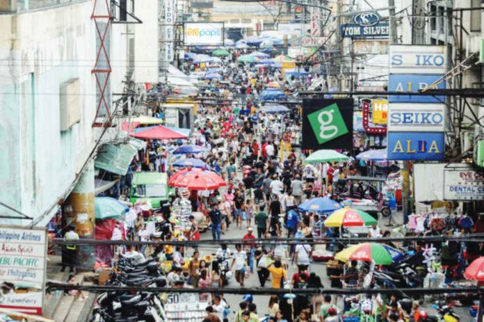 PH_inflation_resized People walk along a street market in Quiapo, Manila. Quiapo is known as the “Old Downtown of Manila.” REUTERS/ELOISA LOPEZ/FILE PHOTO