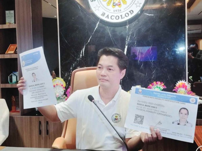 Mayor Alfredo Abelardo Benitez ordered the recall of old identification cards issued to persons with disability in Bacolod City. MAE SINGUAY/PN