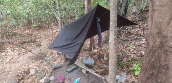 San_Joaquin_clash_resized Photo shows the area believed to be the campsite of the New People’s Army rebels, which troops from the 61st Infantry Battalion encountered in Barangay Torocadan, San Joaquin, Iloilo yesterday morning. 301ST INFANTRY BRIGADE