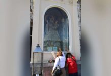 Over 150 cops to secure Jaro fiesta Thousands of devotees from across Western Visayas are expected to gather at the Jaro Metropolitan Cathedral today, Feb. 2, for the feast of Nuestra Señora de la Candelaria. Photo shows two devotees offering prayers to the Marian image of the Candelaria at the cathedral’s balcony on Thursday, Feb. 1. AJ PALCULLO/PN