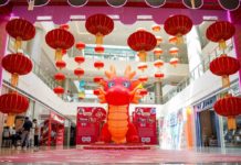 Fortune in life, love, and everything in between at SM City Iloilo RED RENDEZVOUS. SM City Iloilo transforms into a vibrant red sea of charms, lanterns, and dragon installations to be your picture-perfect backdrop for the Chinese New Year and Valentine's celebrations.