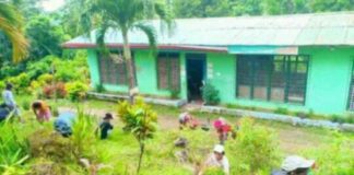 The World Health Organization’s campaign against dengue focused on cleaning up mosquito breeding places at least once a week. Photo shows Pantawid Pamilyang Pilipino Program household beneficiaries conducting a cleanup drive at the Rombang Elementary School premises in Belison, Antique. ANTIQUE PANTAWID PROVINCIAL OFFICE FILE PHOTO