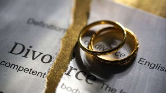 divorce_resized House Bill No. 9349 seeks to legalize absolute divorce in the Philippines. INQUIRER.net stock images