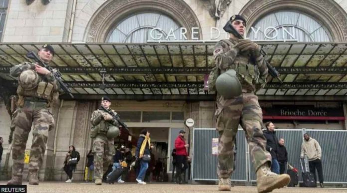 paris_resized French soldiers secure the area after a man with a knife wounded several people at the Gare de Lyon rail station in Paris, France. REUTERS