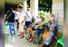 Gov’t to hike senior, PWD monthly discount to P500 by March The Department of Trade and Industry could grant additional discounts for the elderly and persons with disability by March, which are currently capped at P260 per month. GIGIE CRUZ/ABS-CBN NEWS PHOTO
