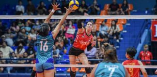 PLDT High Speed Hitters’ Savannah Davison scores against the defense of Galeries Tower Highrisers’ Norielle Ipac. PVL PHOTO