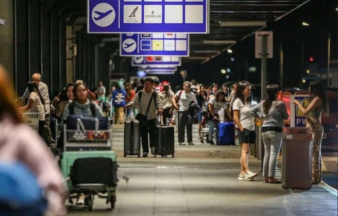 NAIA_arrival.JPG_resized The Department of Transportation advised those with big families to welcome their arriving loved ones at home to avoid congestion at the Ninoy Aquino International Airport arrival hall. ABS-CBN NEWS PHOTO
