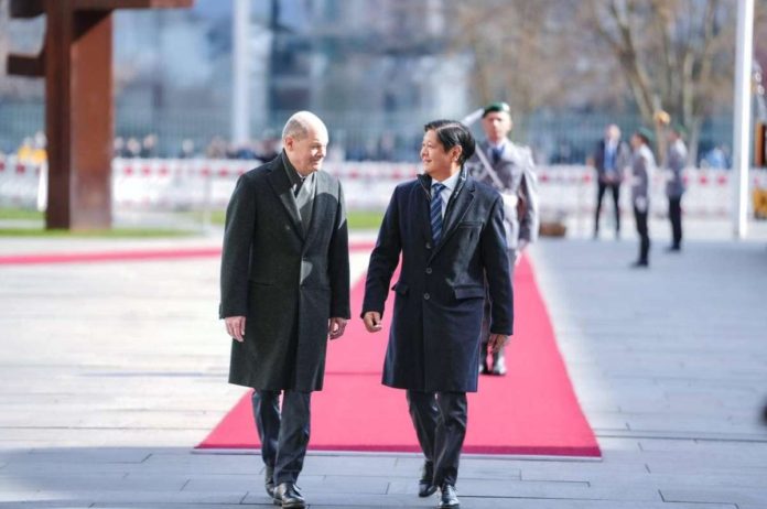 PBBM_resized President Ferdinand R. Marcos Jr. is welcomed by Germany’s Chancellor Olaf Scholz at the Federal Chancellery on March 12, 2024. The two leaders walked together, introduced their respective delegations, and stood at the designated area for the playing of the Philippine and German national anthems. PCO PHOTO