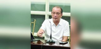 Provincial Administrator Raul Banias convenes department heads of the Iloilo provincial government on Wednesday to discuss the lack of access to safe drinking water. Photos from Provincial Administrator Dr. Raul Banias Facebook