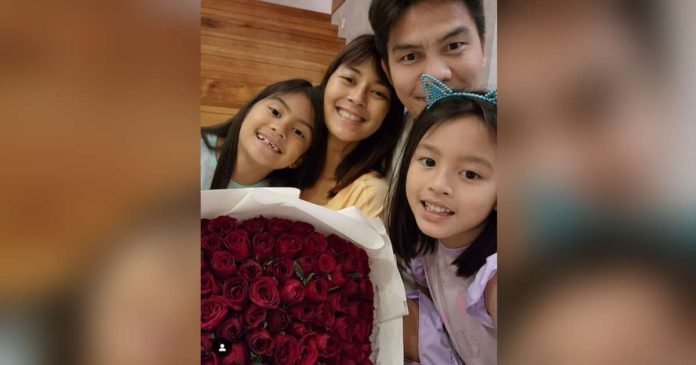 Bianca Gonzalez and JC Intal with their daughters Lucia and Carmen