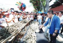 Bong Go visits Ilog, Negros Occidental for its Kisi-Kisi and Talaba festivals Sen. Christopher "Bong" Go joined the celebration of the Talaba Festival in Ilog, Negros Occidental. He emphasized the festival's role in bringing the community together and highlighting the importance of preserving natural resources as part of the town’s cultural heritage and a testament to its thriving tourism and agriculture.