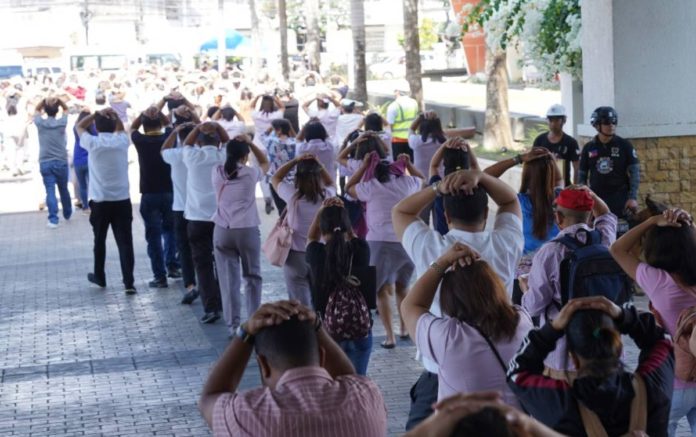 drill pic The Iloilo provincial capitol employees took part in the nationwide simultaneous earthquake drill on Monday, March 25. BALITA HALIN SA KAPITOLYO PHOTO